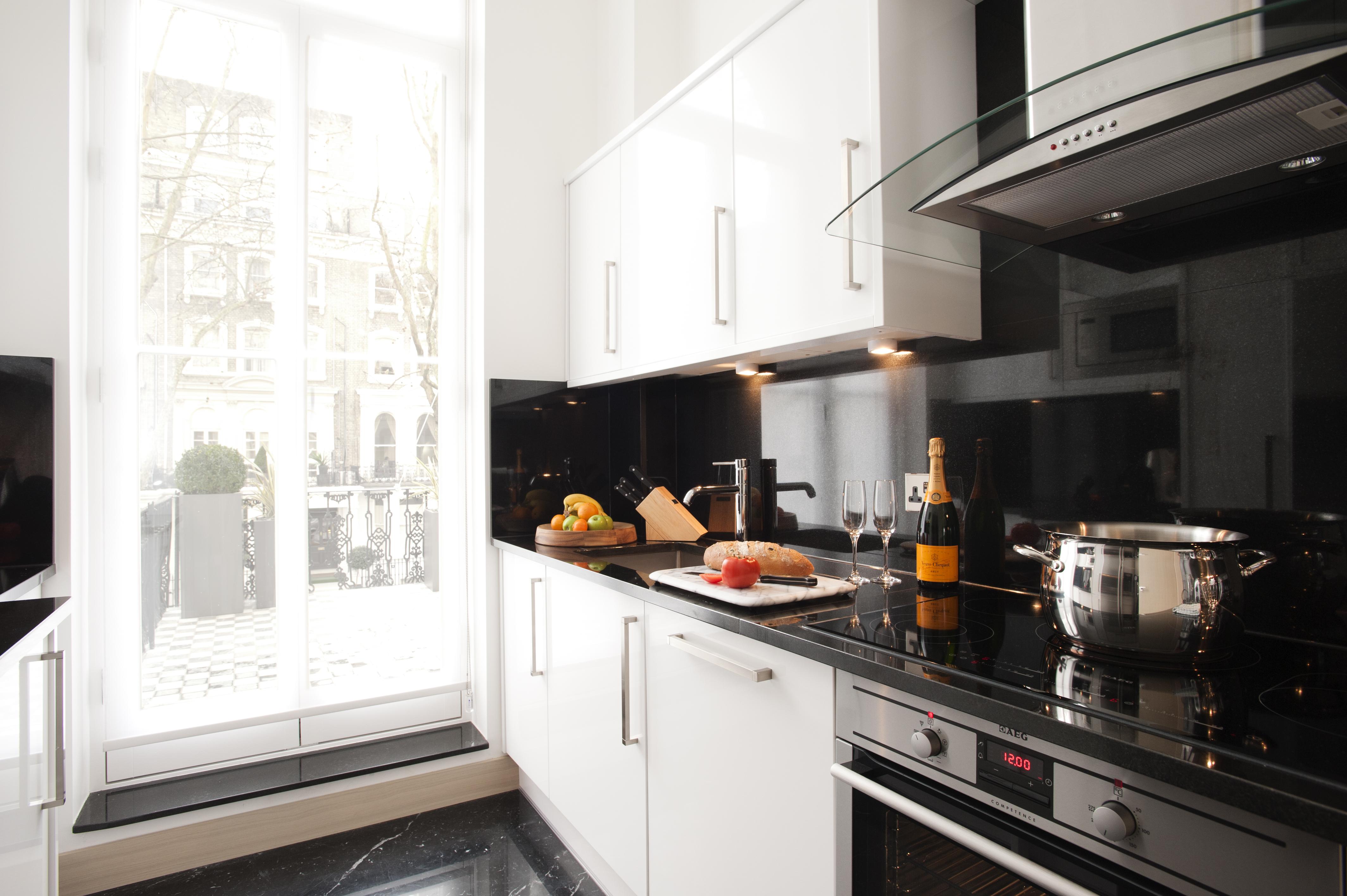 Claverley Court Knightsbridge Апарт-отель Лондон