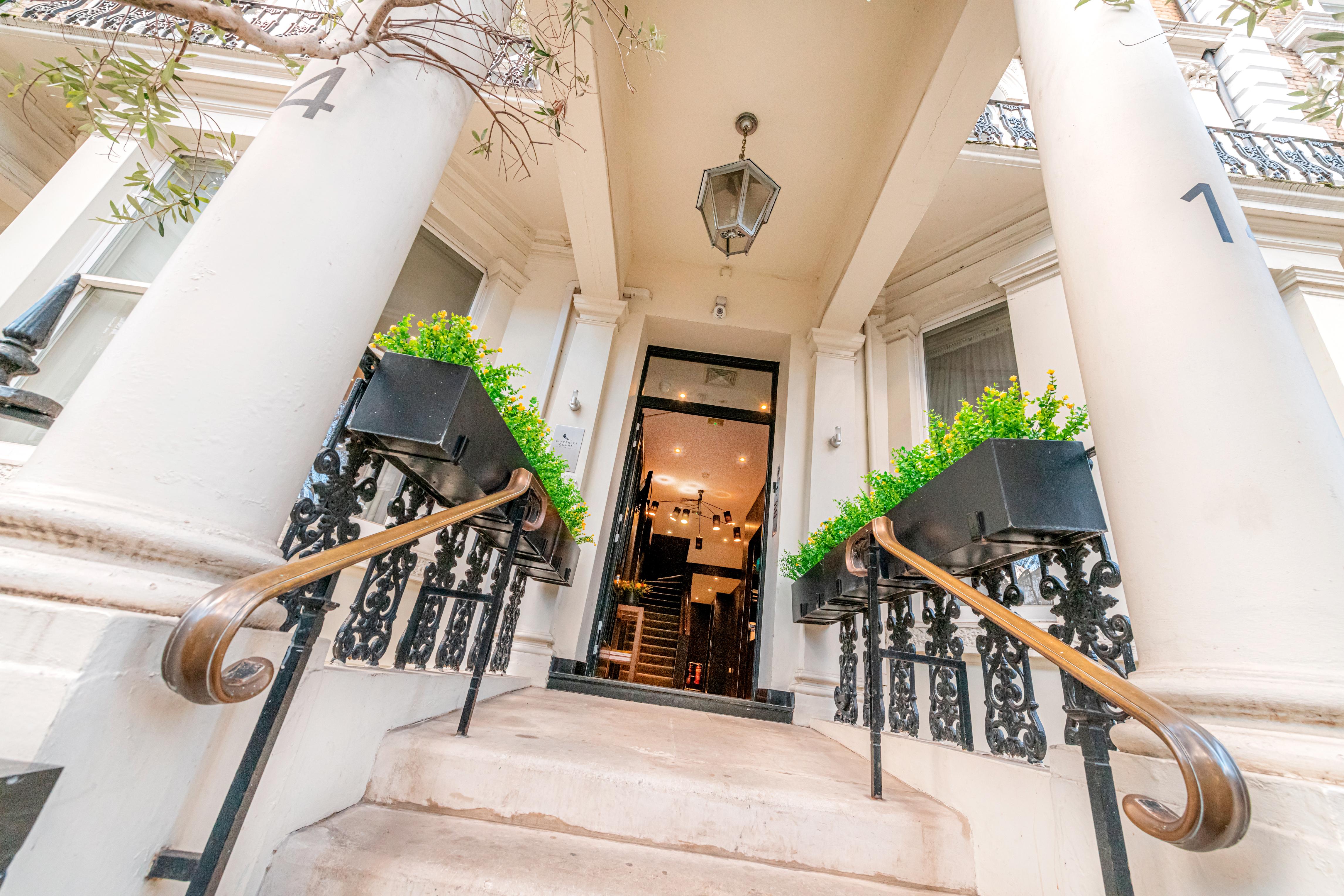 Claverley Court Knightsbridge Апарт-отель