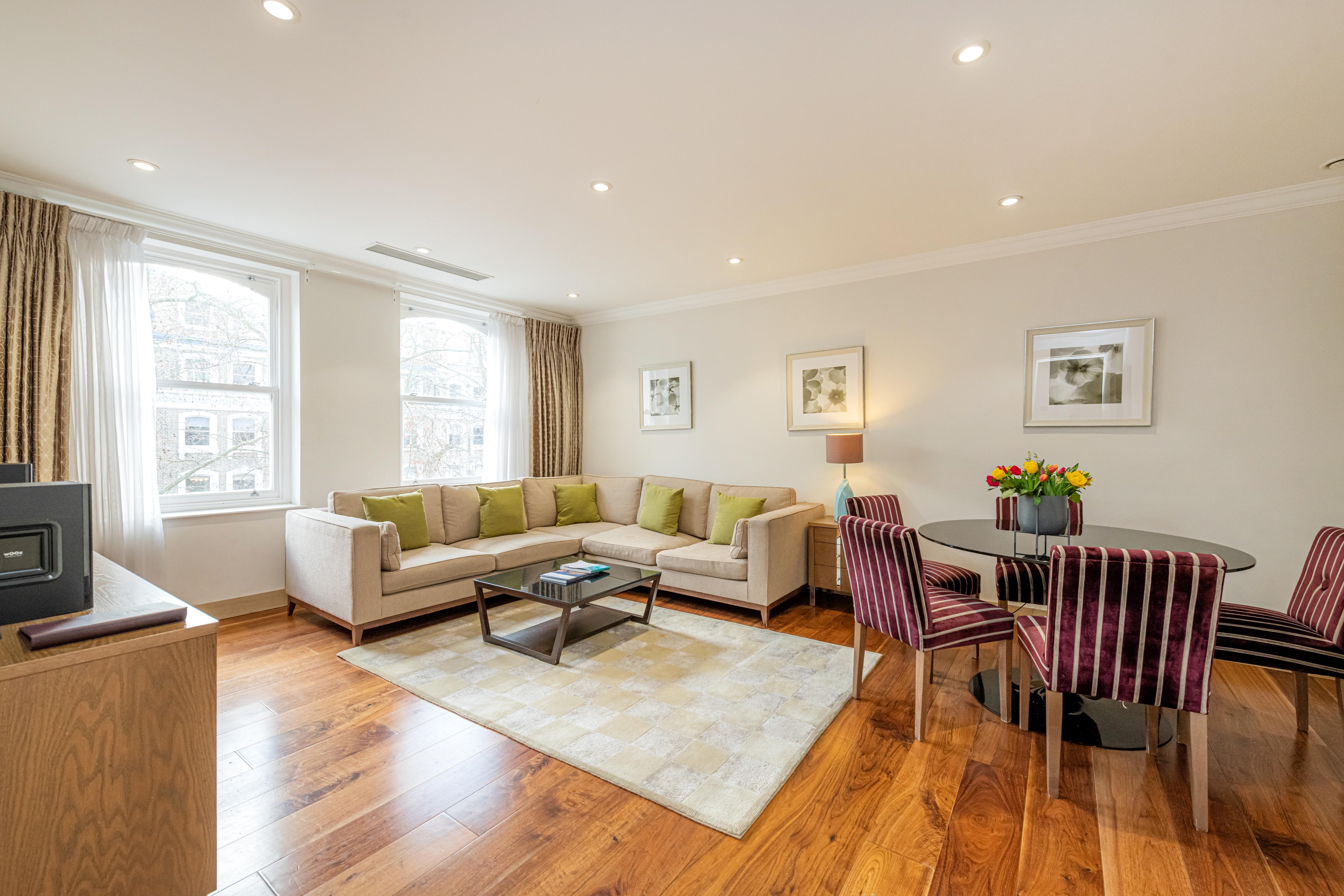 Claverley Court Knightsbridge Лондон