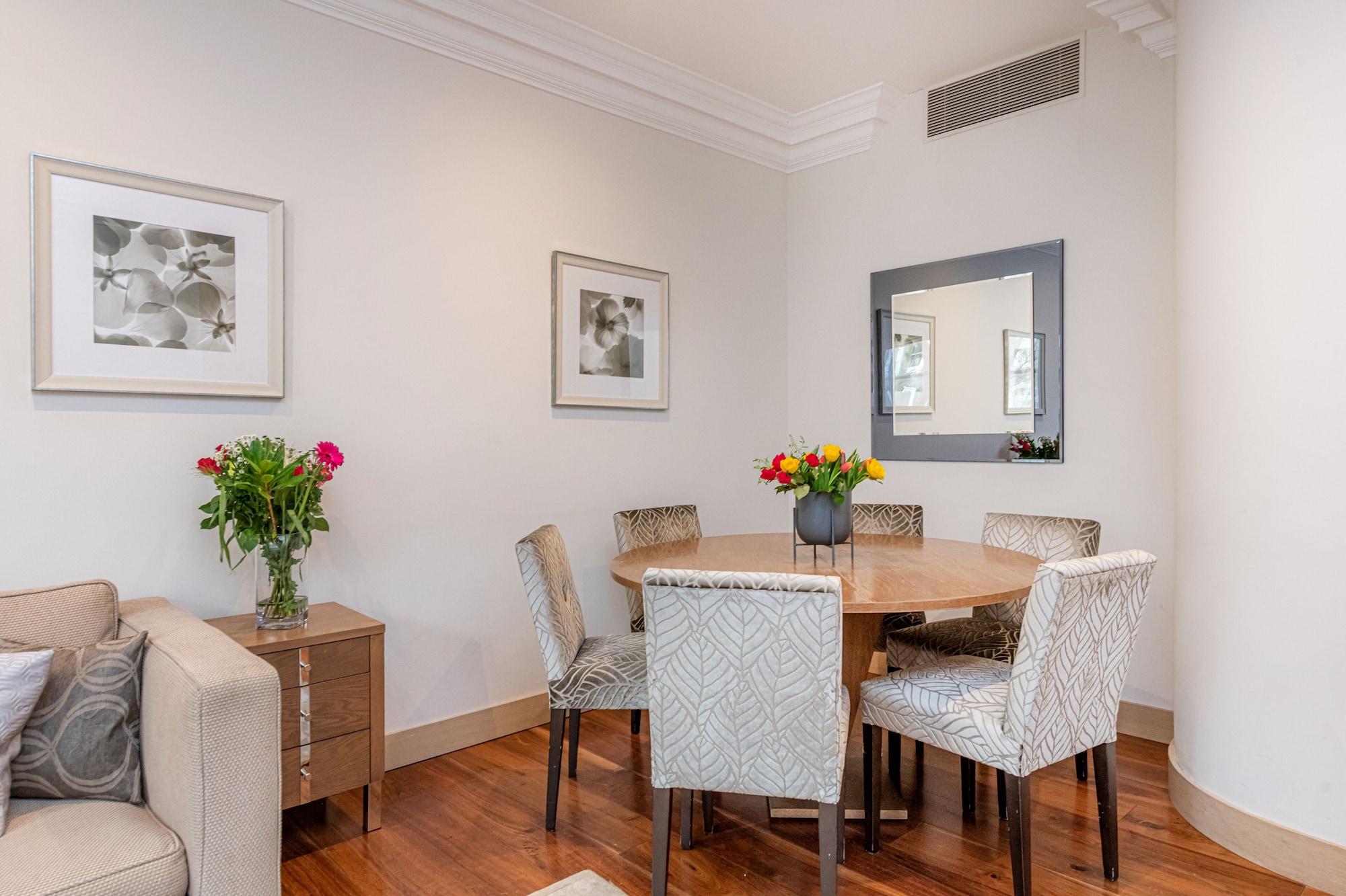 Апарт-отель Claverley Court Knightsbridge Лондон