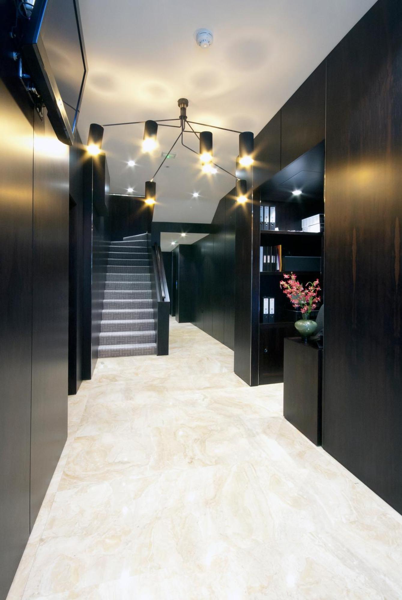 Апарт-отель Claverley Court Knightsbridge Лондон