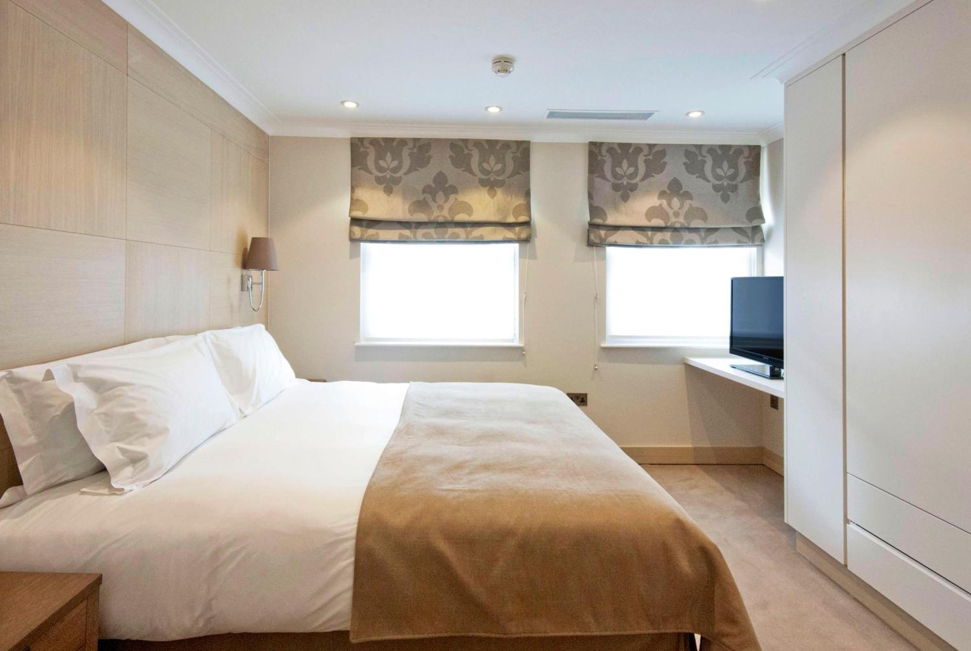 Claverley Court Knightsbridge Лондон